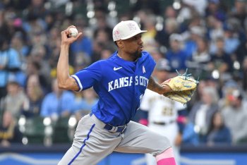 Hats to the Right: Jose Cuas Has the Potential to Be Cubs' Next Pedro Strop