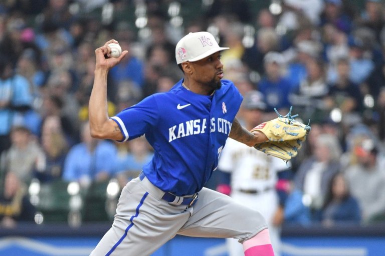 Hats to the Right: Jose Cuas Has the Potential to Be Cubs' Next Pedro Strop