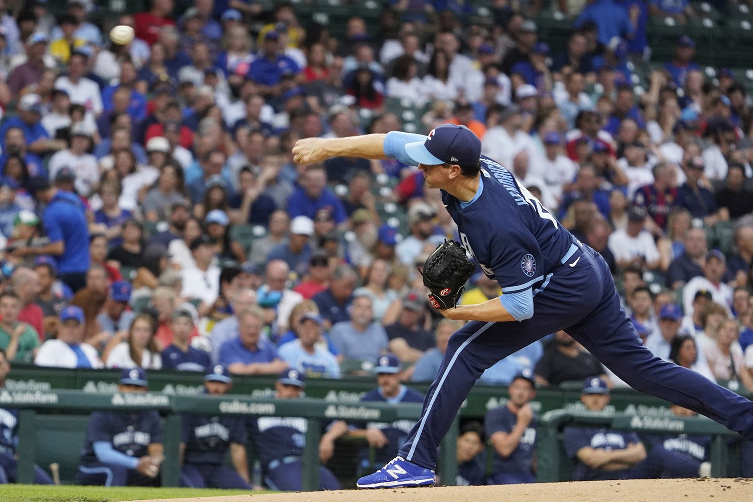 Chicago Cubs SP Kyle Hendricks throws first bullpen session at