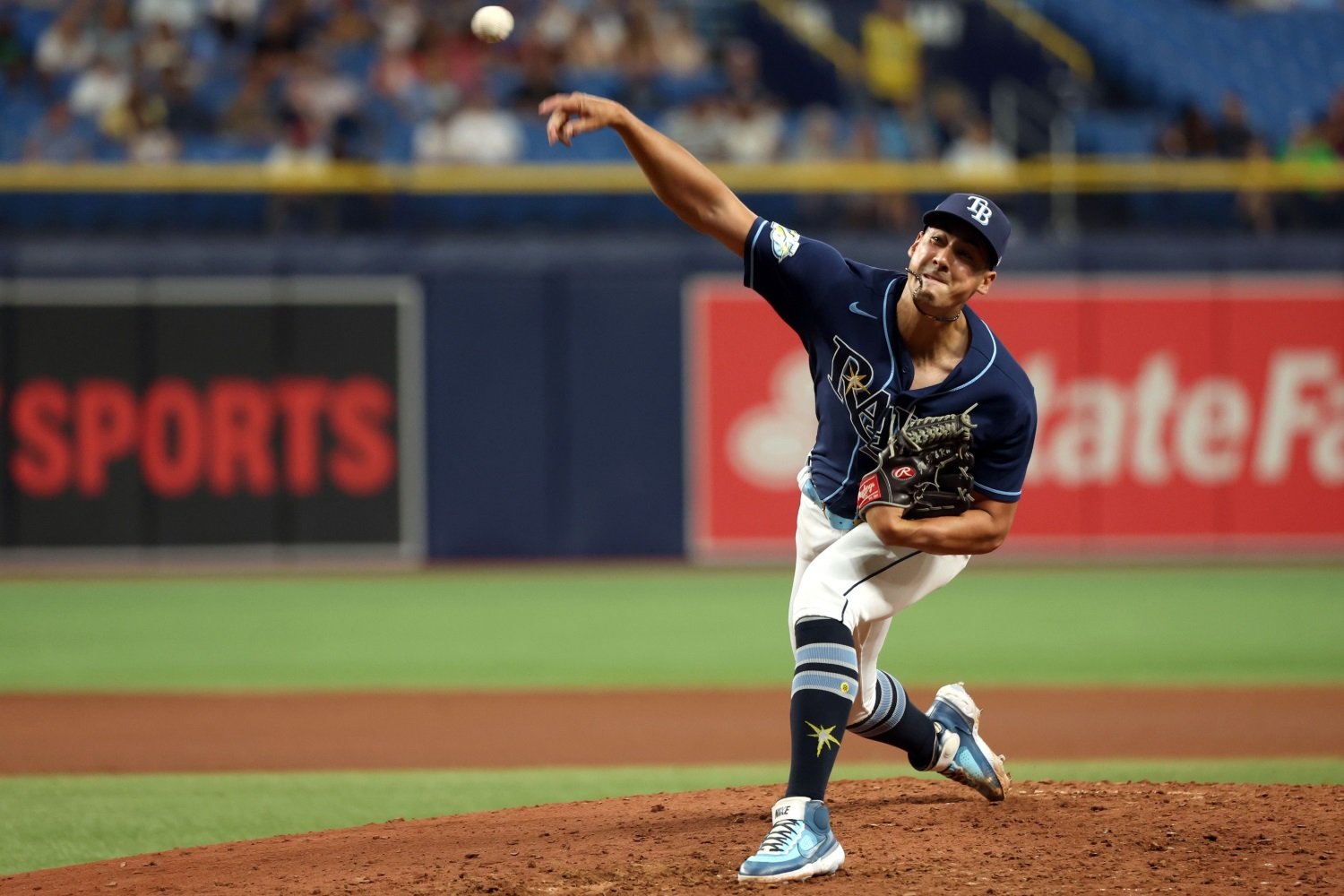 Blue Jays bolster bullpen by acquiring RHP Jordan Hicks from St