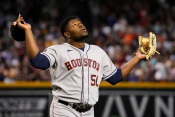 What Should the Cubs Expect from Hector Neris?