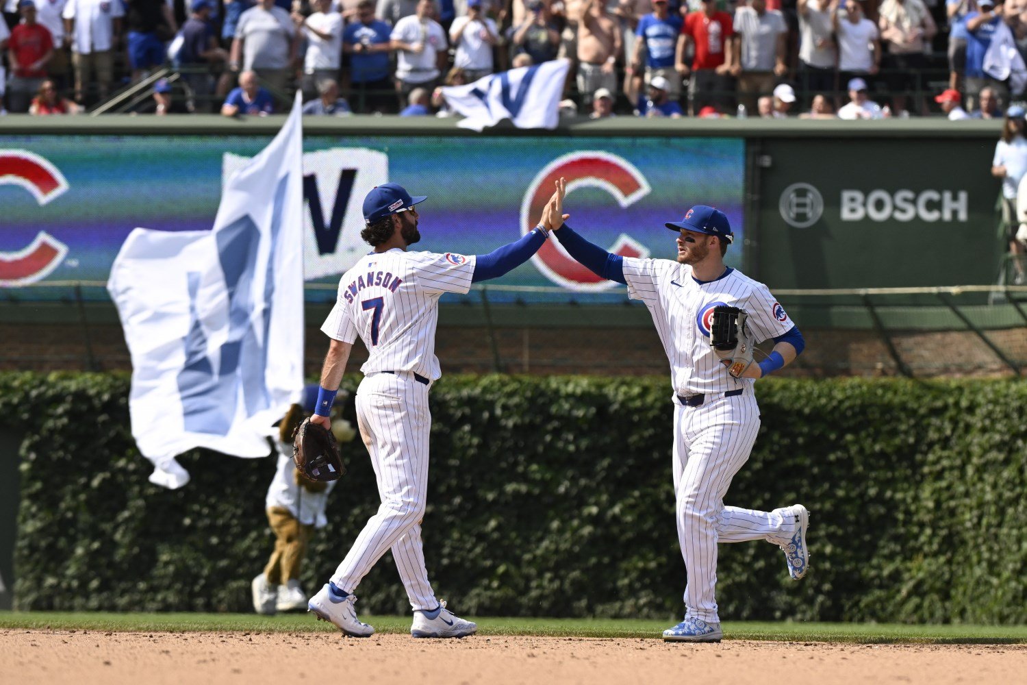 Cubs Week In Review Dansby Swanson, Ian Happ Gold Glove "Finalists