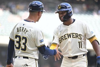 Cubs Hire Away Brewers First-Base Coach Quintin Berry to Serve as Third-Base Coach for Craig Counsell