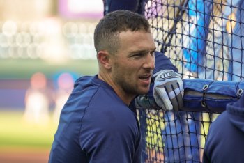 Alex Bregman Got a Last-Minute 'Buy It Now' Offer from Red Sox. What Do Cubs Do Now?