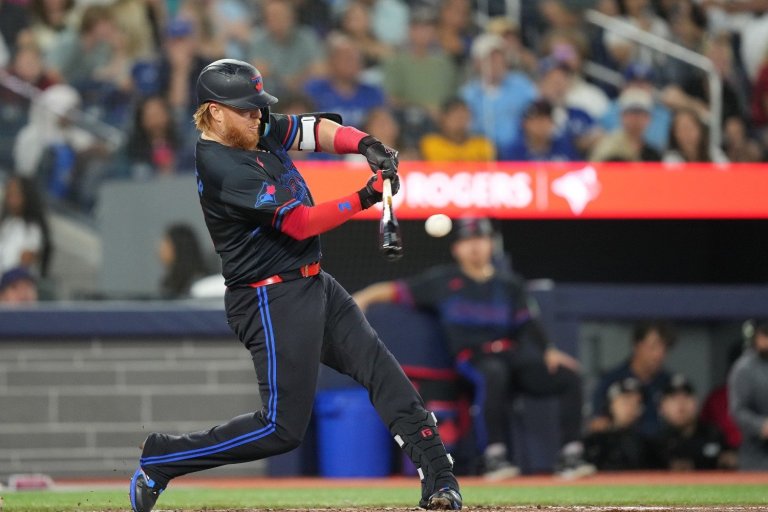 Can the Cubs Get Away With Using Justin Turner as a Pinch-Hitter for Pete Crow-Armstrong?