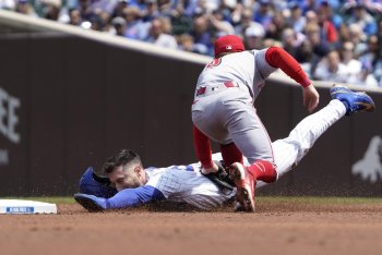This Could Be Bad: Kyle Tucker Leaves Cubs Game in 5th Inning After Multiple Injury Scares
