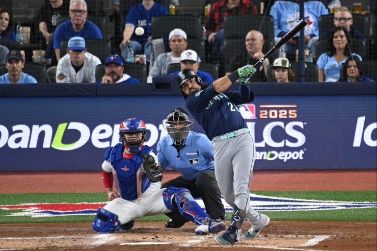 What Cubs' Third Base Buzz Could Mean For Matt Shaw, Other Infielders