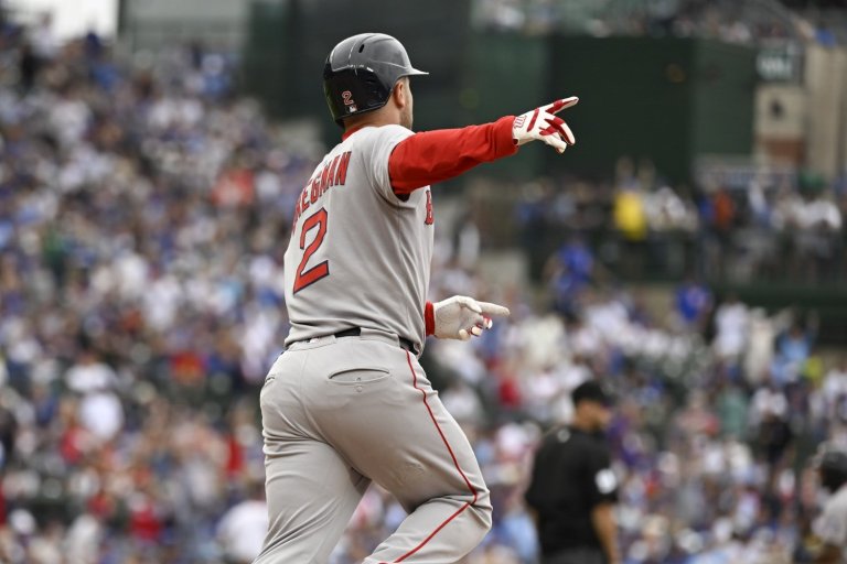 Should We Be Worried About Alex Bregman Hitting for Power at Wrigley Field?