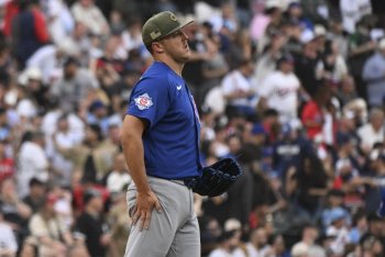 Cubs Pitchers Can't Stop Giving Up Home Runs. Eventually, They'll Sink the Team