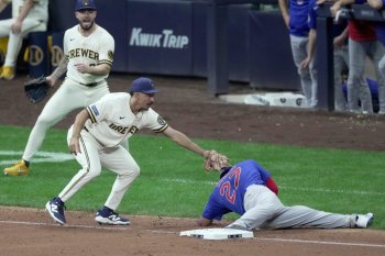 You're Not Imagining It: Seiya Suzuki is Bad at Sliding